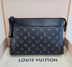美品 クラッチバッグ LOUIS VUITTON ルイ ヴィトンKIMJONES - メルカリ
