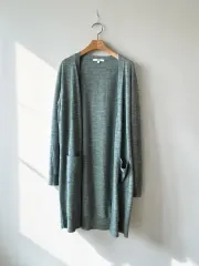 ユニクロ 季節の変わり目 ロング カーディガン