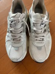 NIKE ウィメンズ V2K RUN スニーカー FD0736-103