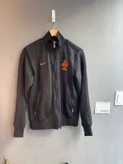 ナイキ オランダ ジャージ