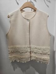 神戸レタス ボリュームファーベスト [K1396] |ミディ【完売品】 - メルカリ