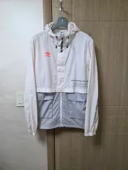 アンブロ 軽量ウィンドブレーカー 105