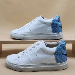 SAINT LAURENT スニーカー ホワイト/ブルー/レッド リップパッチ 