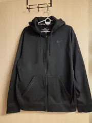 NIKE Therma-FIT 裏起毛パーカー ジップアップ メンズ100