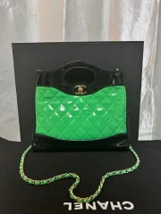 CHANEL 31バッグ ミニ ショッピングバッグ ペンダント チップ付き