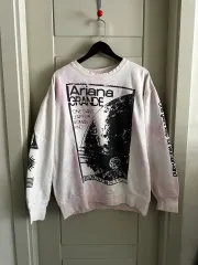 Ariana Grande x NASA Coachella Crewneckのサムネイル