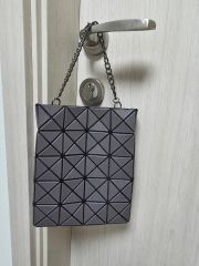 未使用品✨ BAOBAO ISSEY MIYAKE イッセイミヤケ クラッチ - メルカリ