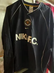 ナイキ FC ブラック ウーブントレーナー トップス