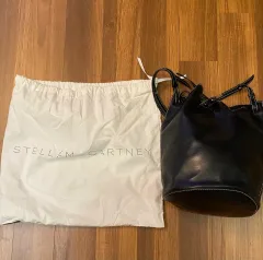 ステラ・マッカートニー ブラック バケットバッグ + ダストバッグ