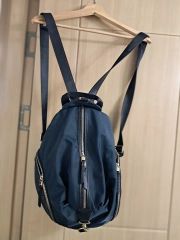 LeSportsac エッセンシャル リュック ネイビー 超軽量 美品 - メルカリ