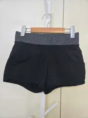 デサント ブラック レディース ハーフパンツのサムネイル