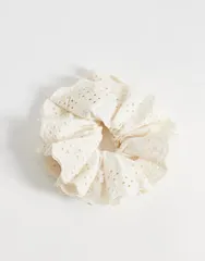 エイソス レディース アクセサリー ASOS DESIGN broderie scrunchie IVORY アイボリーのサムネイル
