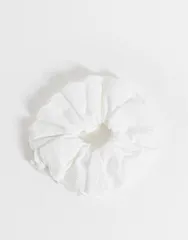エイソス レディース アクセサリー ASOS DESIGN large frilled scrunchieyelet WHITE ホワイトのサムネイル