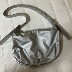 新品】YIEYIE ✖️ACLENT デニムダイバッグ/ sasha - メルカリ