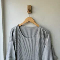 16627 - ISSEY MIYAKE オム プリーツ トップスのサムネイル