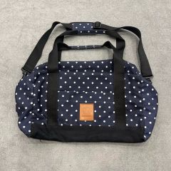新品✨️BURTON メッセンジャーバッグ ネイビードット柄 旅行 ビジネス 