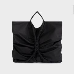 STRATUM ELONGATED BAG プリーツ ショルダーバッグ ブラック - メルカリ