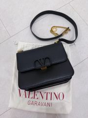 美品】ヴァレンティノ ハンドバッグ マイロックスタッズ ミディアム 