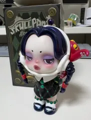 ポップマート ウェンズデー フィギュア