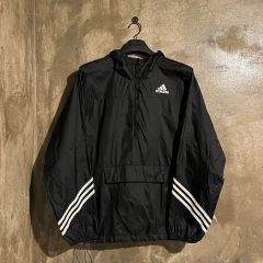 アディダス【80s～90s万国旗タグ】ナイロンジャケット　ブラック　3本線　Ｌ 専用！90sアディダスadidasナイロンジャケビッグロゴ銀タグ万国旗タグ