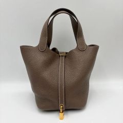 2021年モデル HERMES ピコタン ロック PM ヴェールマキ - メルカリ