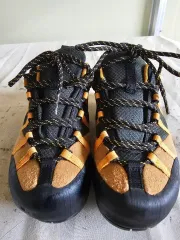 ブラック/ブラウン ゴアテックス トレッキングシューズ 230ミリ スニーカー