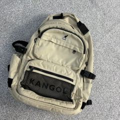 KANGOL カンゴール フロントダブルポケット リュック グレー 297 