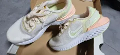 ナイキ レジェンド リアクト ランニングシューズ スニーカー 225