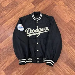 90 NEW ERA LAドジャース ブラック スタジアム キルティング ジャケット
