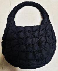チュールフリル キャリーバッグ ene⭐︎ 完売商品 | Mercari