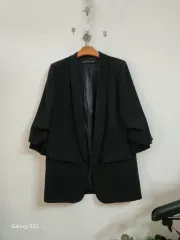 ZARA ブラック ロールアップ スリーブ ブレザー
