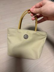 ADMJ デービス パフューム 香水刺繍 ファスナートートバッグ 撥水 