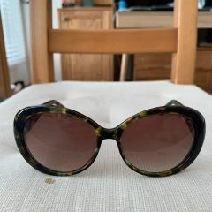 PRADA キャットアイ サングラス トータスシェル - メルカリ