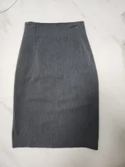 新品 グレー Hライン スカート