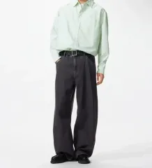 30 UNIQLO バギーカーブジーン 06 ダークグレー