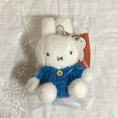 Moma限定 ミッフィー ぬいぐるみキーホルダー - メルカリ