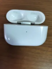 美品（正規品）AirPods Pro 第1世代 充電ケースのみ　A2190