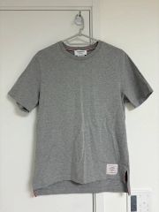美品】THOM BROWNE トムブラウン 4BAR Tシャツ イタリア製44 - メルカリ