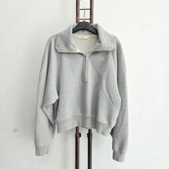 third magazineサードマガジン ハーフジップ ロゴスウェット - メルカリ