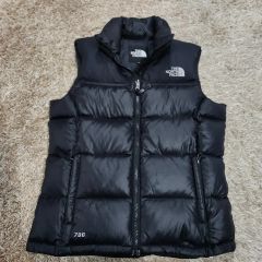 ホログラムシール有り ノースフェイス ダウンベスト ダークブラウン M