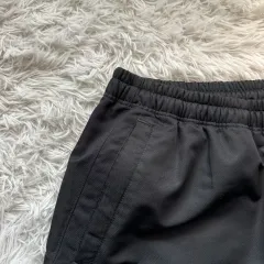 UNDER ARMOUR 日本ヴィンテージ ナイロン ワイドパンツ アンダーアーマー 4XL 40