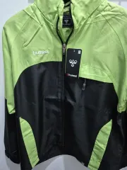 新品) hummel(ヒュンメル) ウィンドブレーカー ジャケット 85(55)