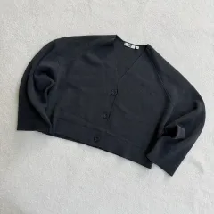 S ユニクロ メリノ Vネック クロップド カーディガン 0402T