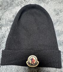 MONCLER 黒 ニット帽 UNI - メルカリ