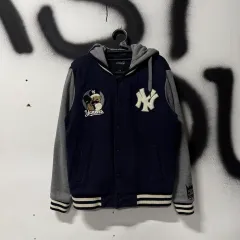 MLB NEW YORK ヤンキース オールドスクール マルチ パッチ フード脱着 スタジャン