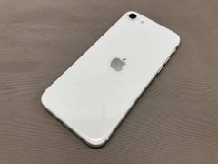 ジャンクApple iPhone SE (第3世代) 64GB スタートライト - メルカリ