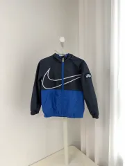 ナイキ キッズ ウィンドブレーカー 100 (98-104cm)