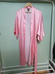 Victoria's Secret ガウン ローブ ルームウェア xsのサムネイル