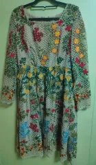フラワーベージュ刺繍レースワンピース