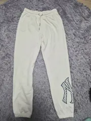 MLB NEW YORK YANKEES ジョガーパンツ アイボリー